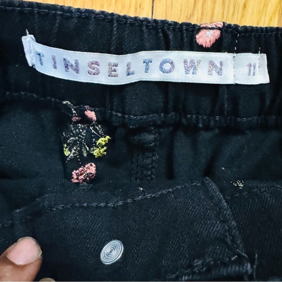 Tinseltown Black and Pink Cropped Ankle Jeans - Picture 3 of 5